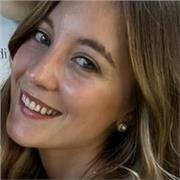 Laureata in Lettere e Storia dell'Arte e diplomata al Liceo Scientifico, offre ripetizioni, aiuto compiti e doposcuola per ragazzi